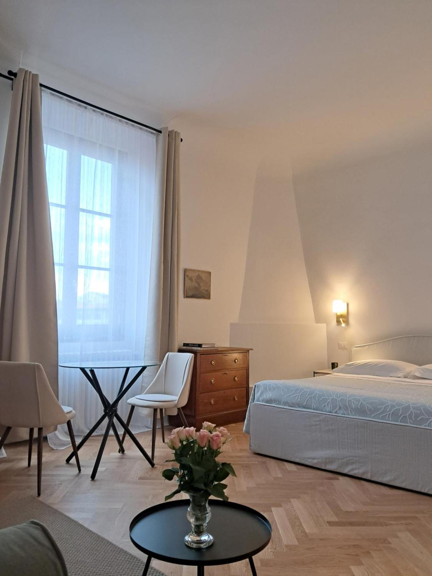 Palazzo Capponi Alle Rovinate Florenz Zimmer foto