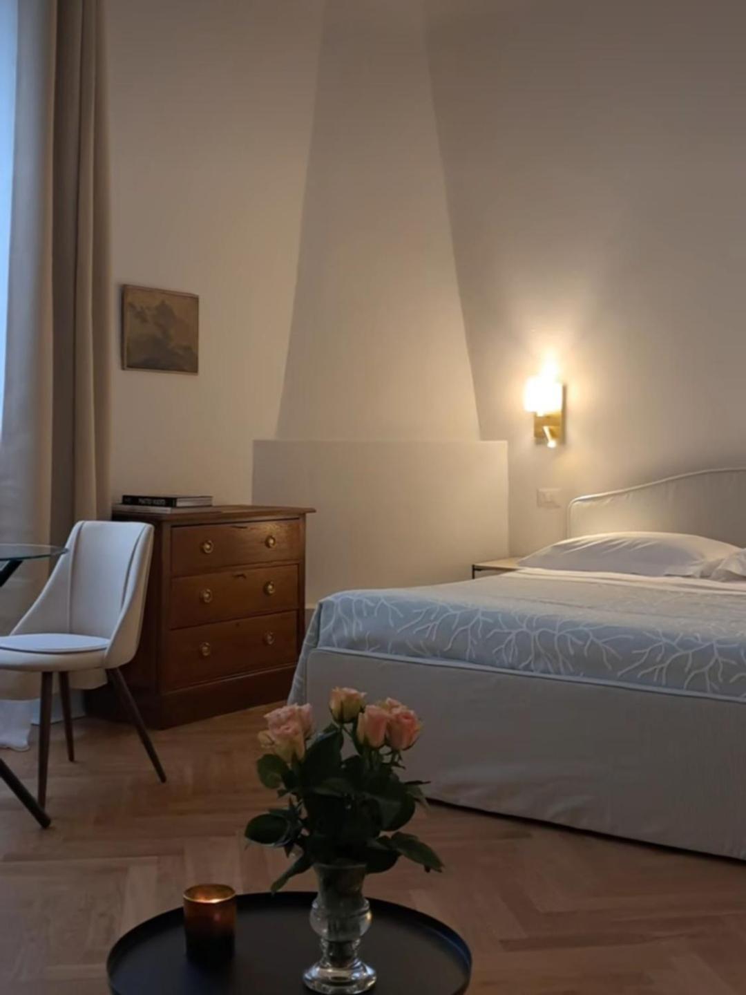 Palazzo Capponi Alle Rovinate Florenz Zimmer foto
